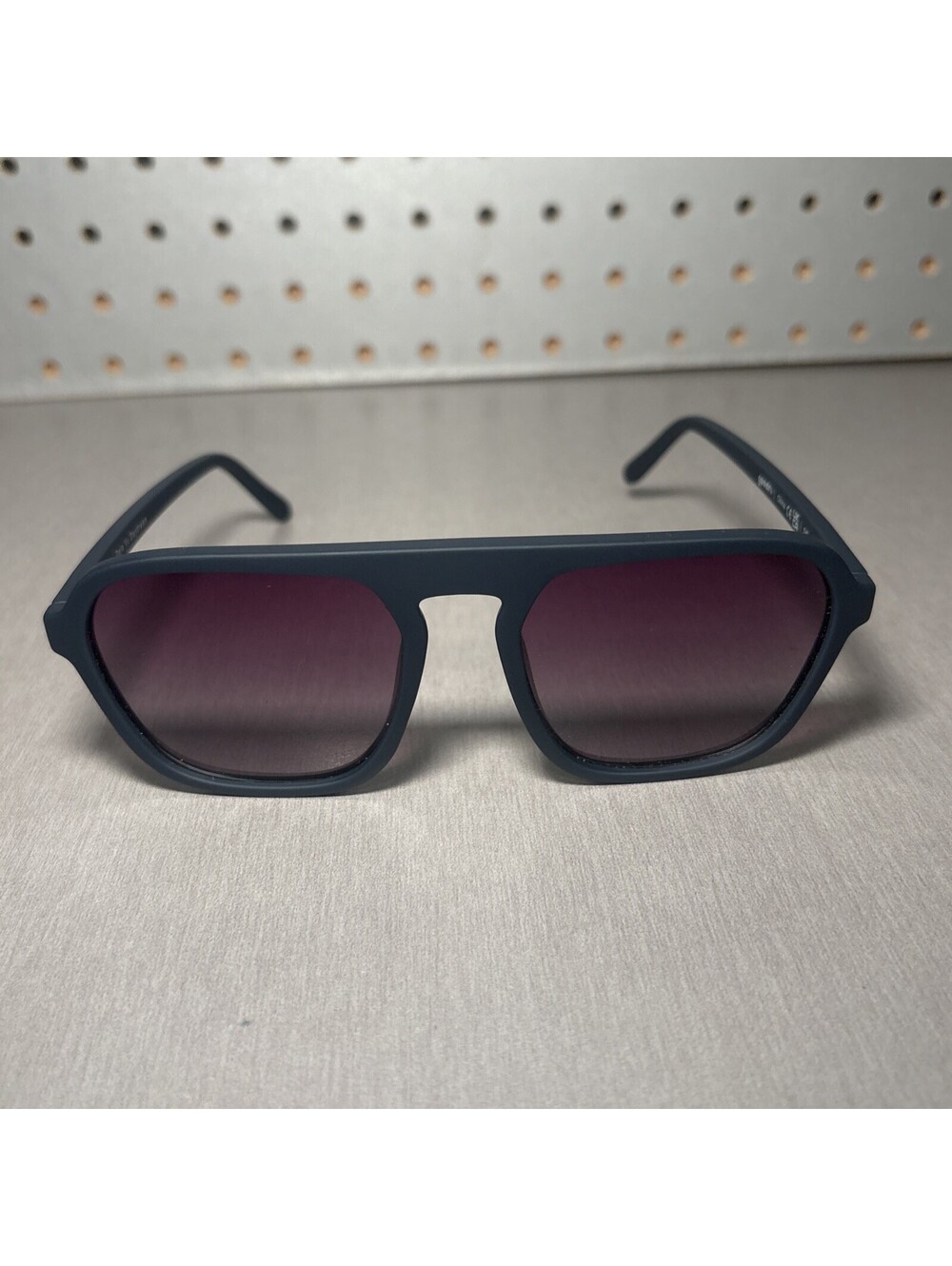 GOODR Sunglasses Retro G Blue Frames Deja Vu Daydream Purple Lenses Sunnies